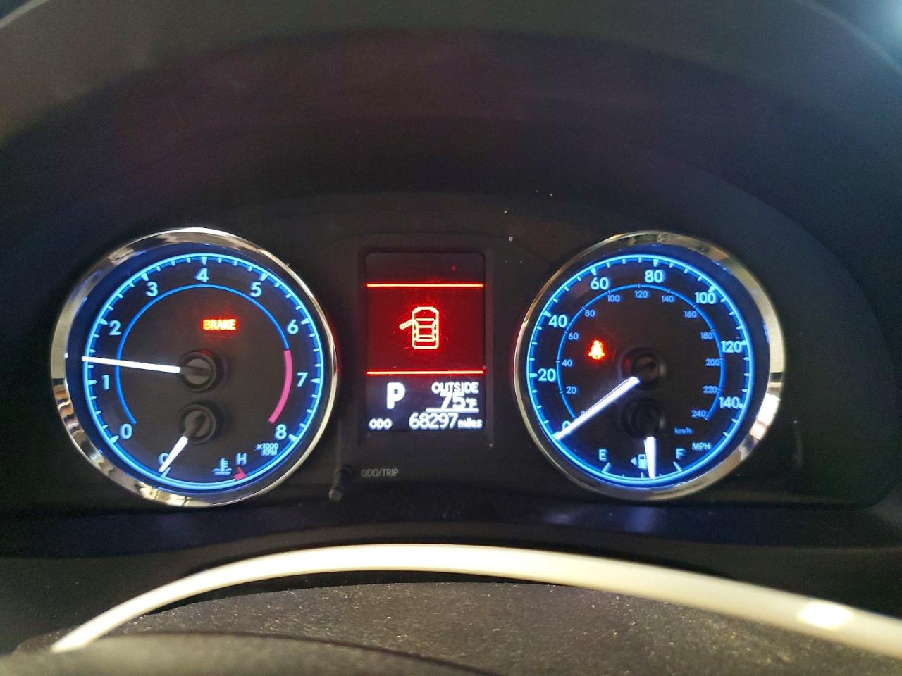 2017 TOYOTA COROLLA LE photo 17