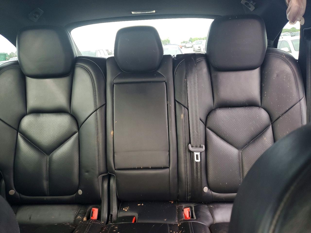 2017 PORSCHE CAYENNE S photo 19