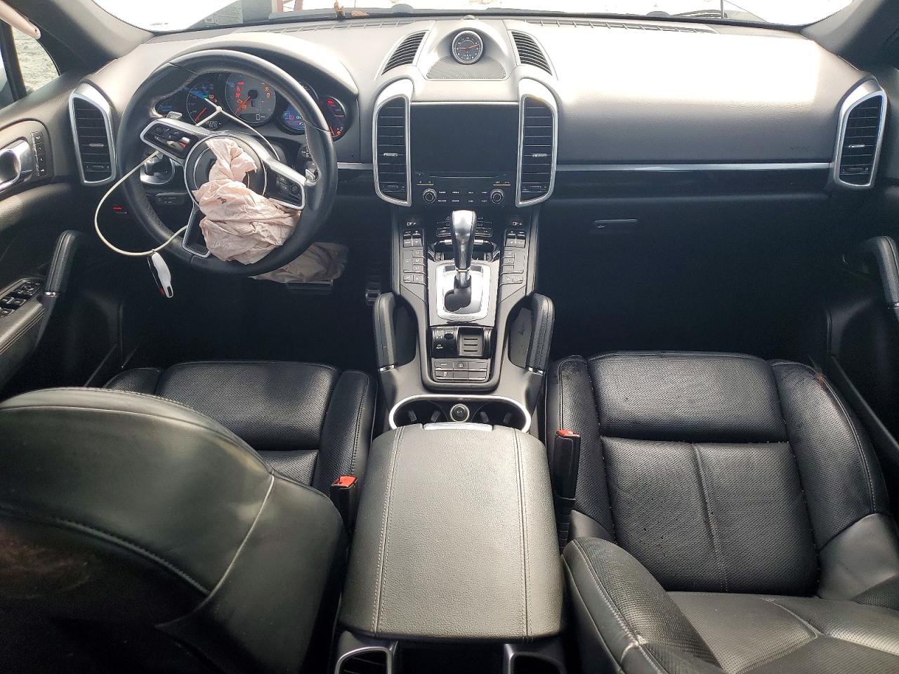 2017 PORSCHE CAYENNE S photo 15