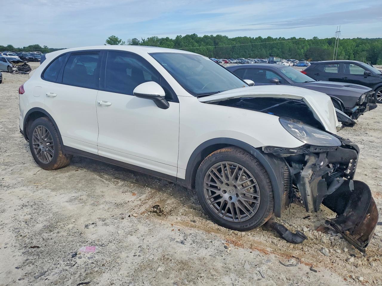 2017 PORSCHE CAYENNE S photo 7