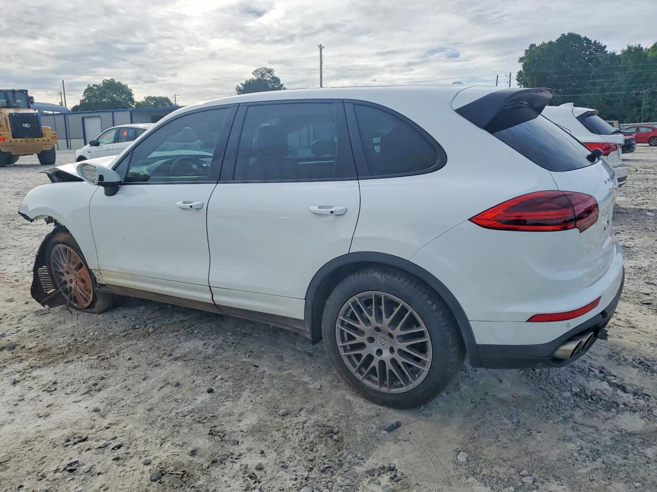 2017 PORSCHE CAYENNE S photo 3