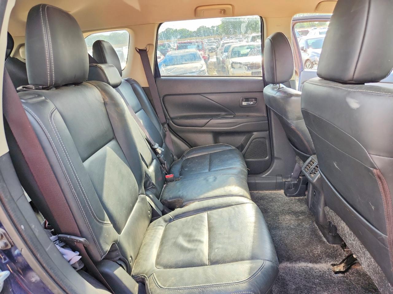 2019 MITSUBISHI OUTLANDER SE photo 21
