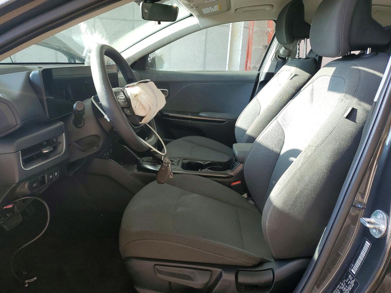 2025 KIA K4 LXS photo 13