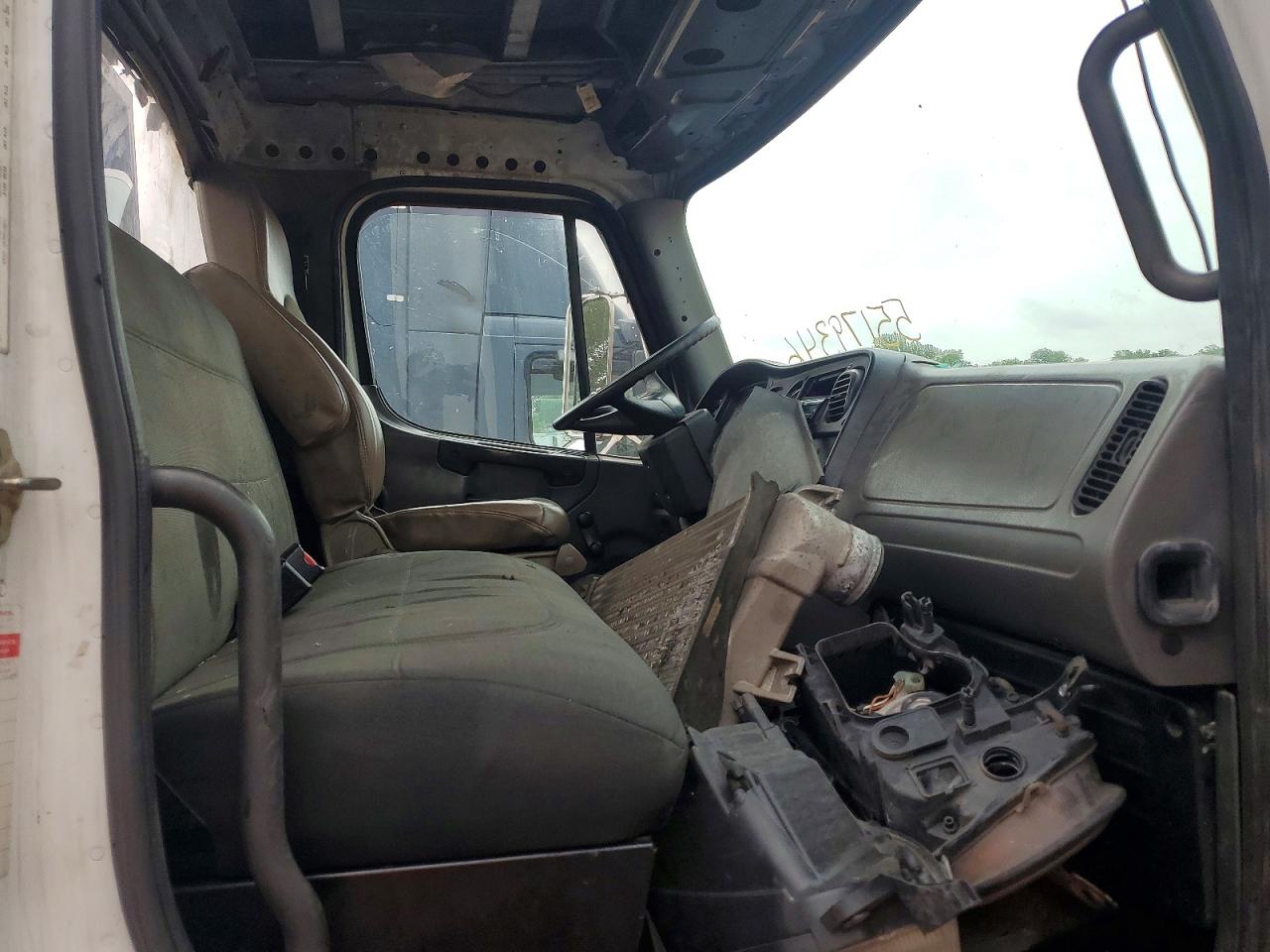 2004 FREIGHTLINER BUSINESS CLASS M2 ROLLBACK TOW TRUCK photo 5