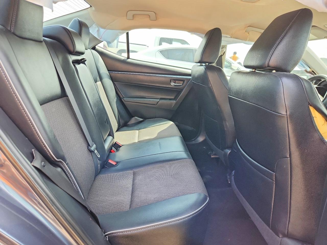 2015 TOYOTA COROLLA S photo 10