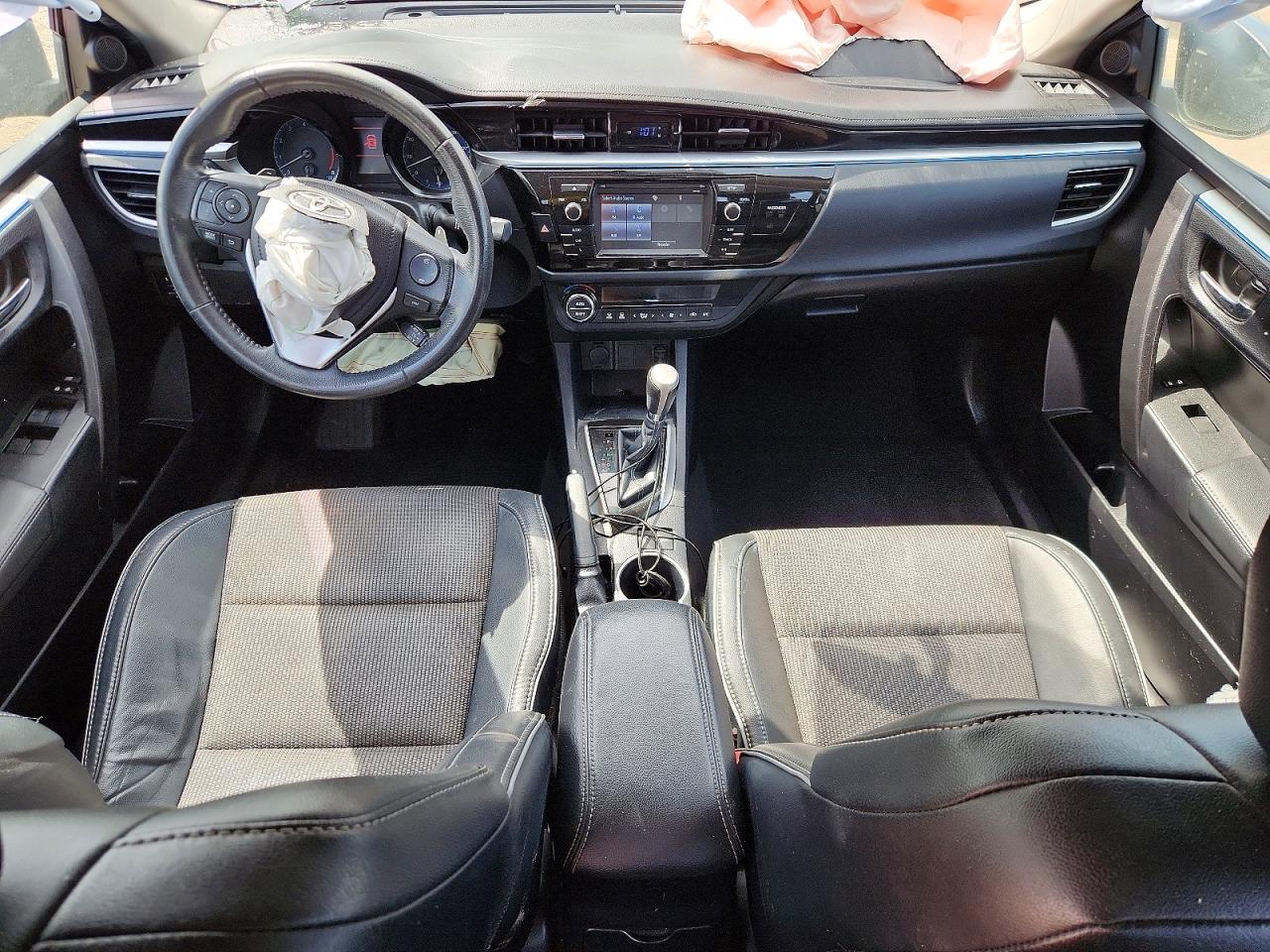 2015 TOYOTA COROLLA S photo 8