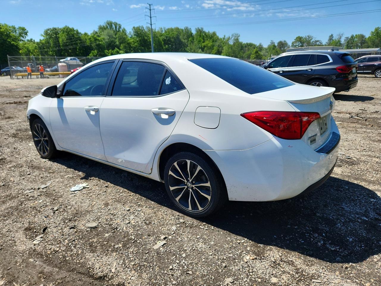 2018 TOYOTA COROLLA SE photo 4