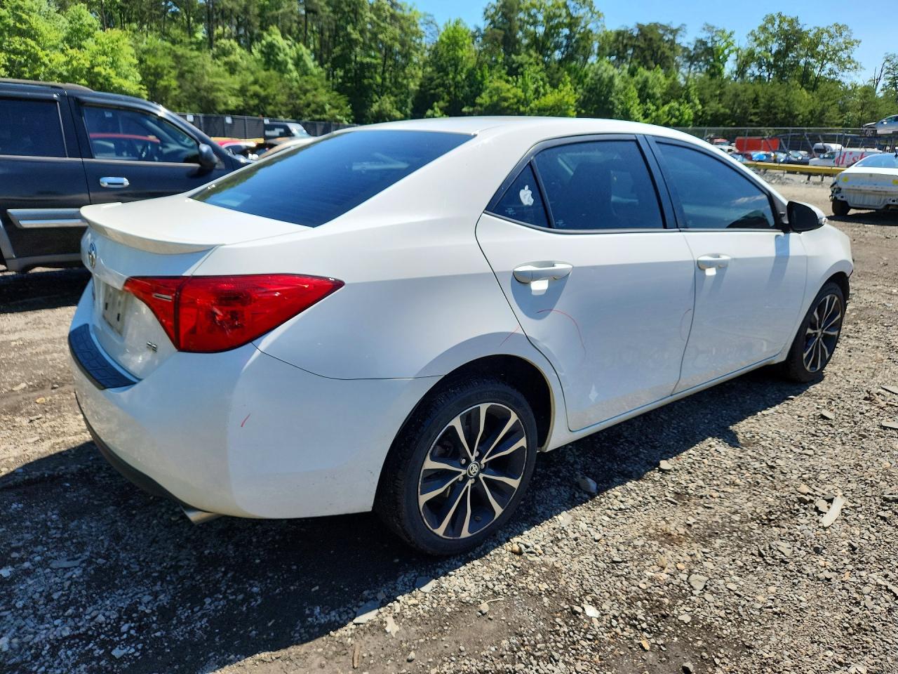 2018 TOYOTA COROLLA SE photo 7