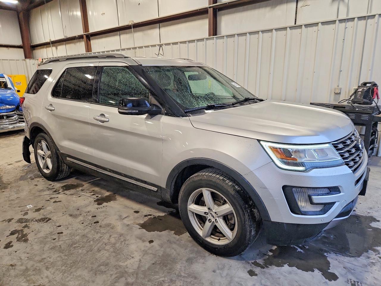 2017 FORD EXPLORER XLT photo 10