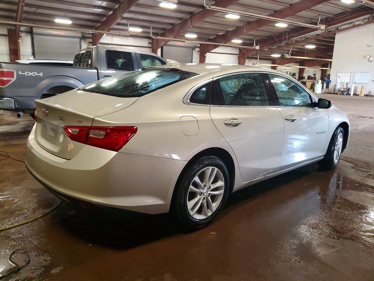 2016 CHEVROLET MALIBU LT photo 5