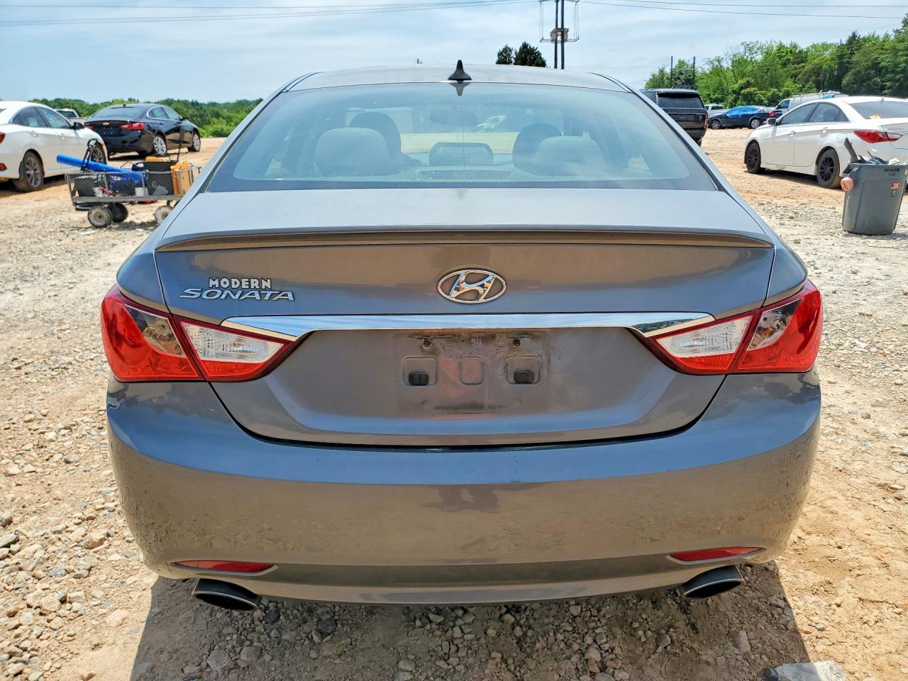 2012 HYUNDAI SONATA SE photo 6