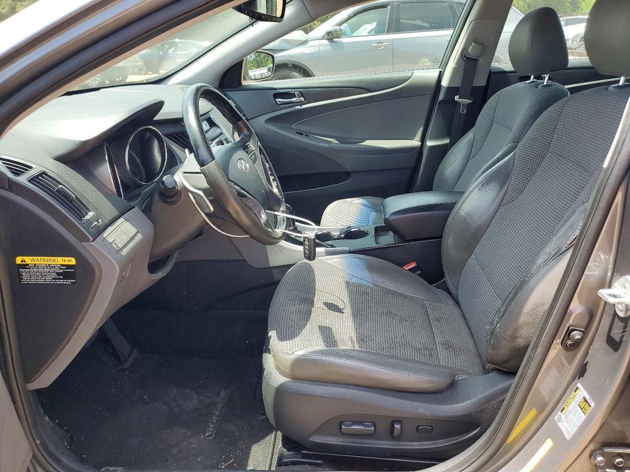 2012 HYUNDAI SONATA SE photo 7