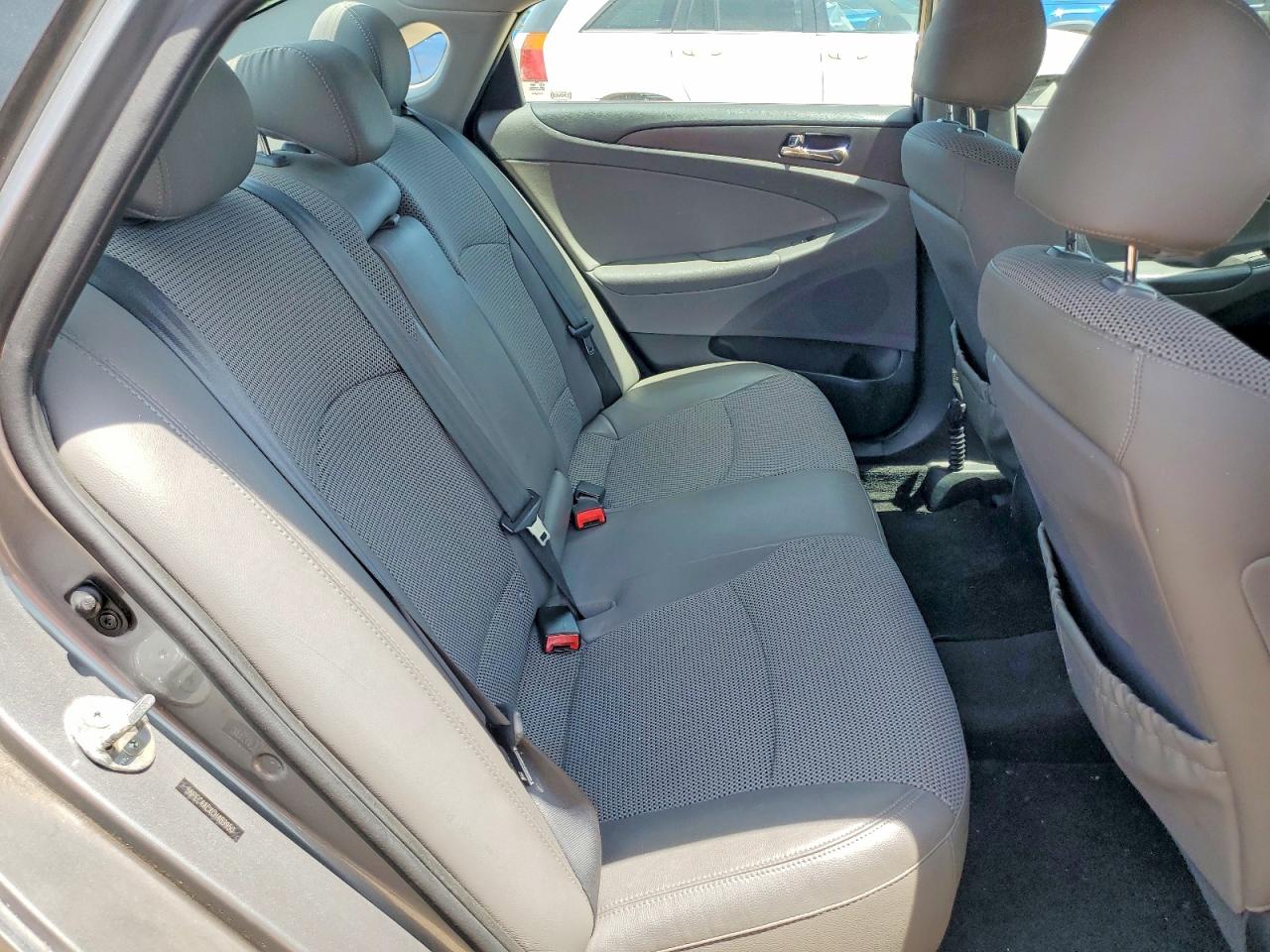 2012 HYUNDAI SONATA SE photo 10