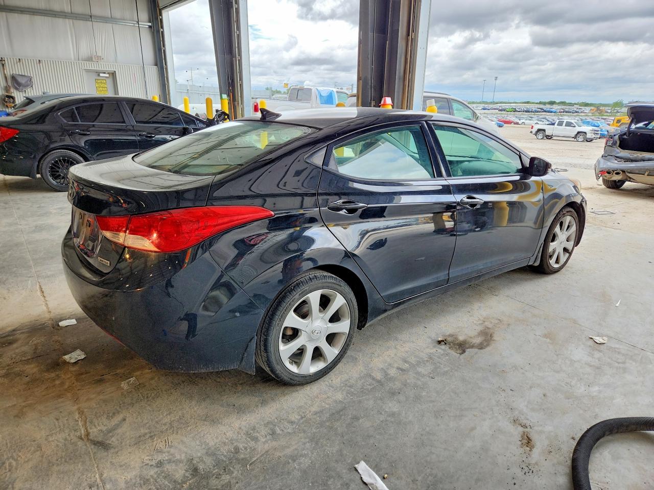2013 HYUNDAI ELANTRA LIMITED photo 5