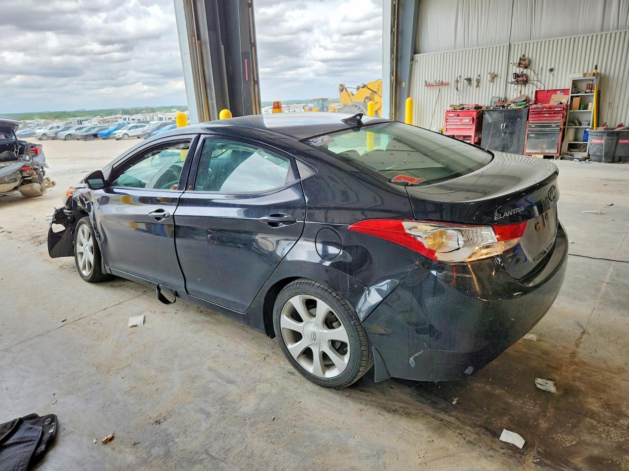 2013 HYUNDAI ELANTRA LIMITED photo 3