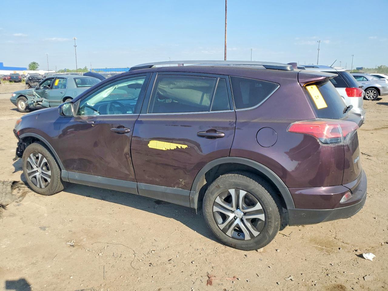 2017 TOYOTA RAV4 LE photo 3