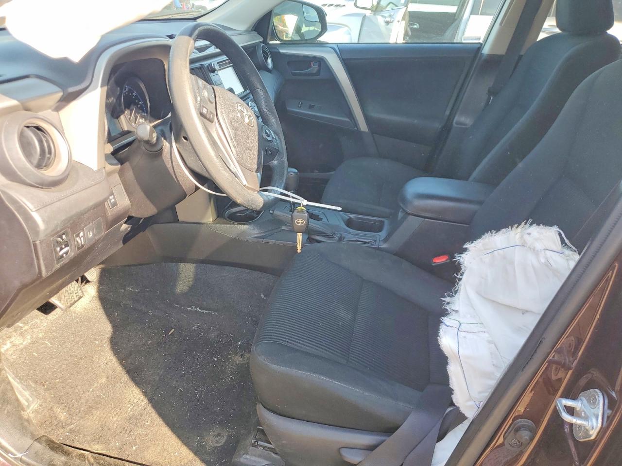 2017 TOYOTA RAV4 LE photo 13