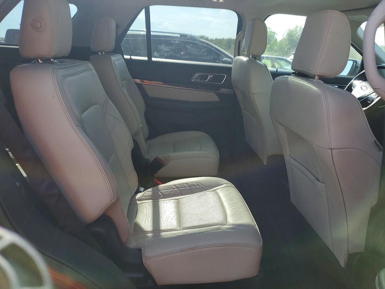 2018 FORD EXPLORER PLATINUM photo 11