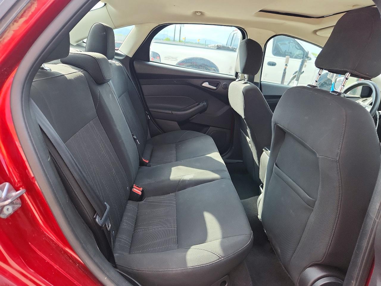 2017 FORD FOCUS SEL photo 19