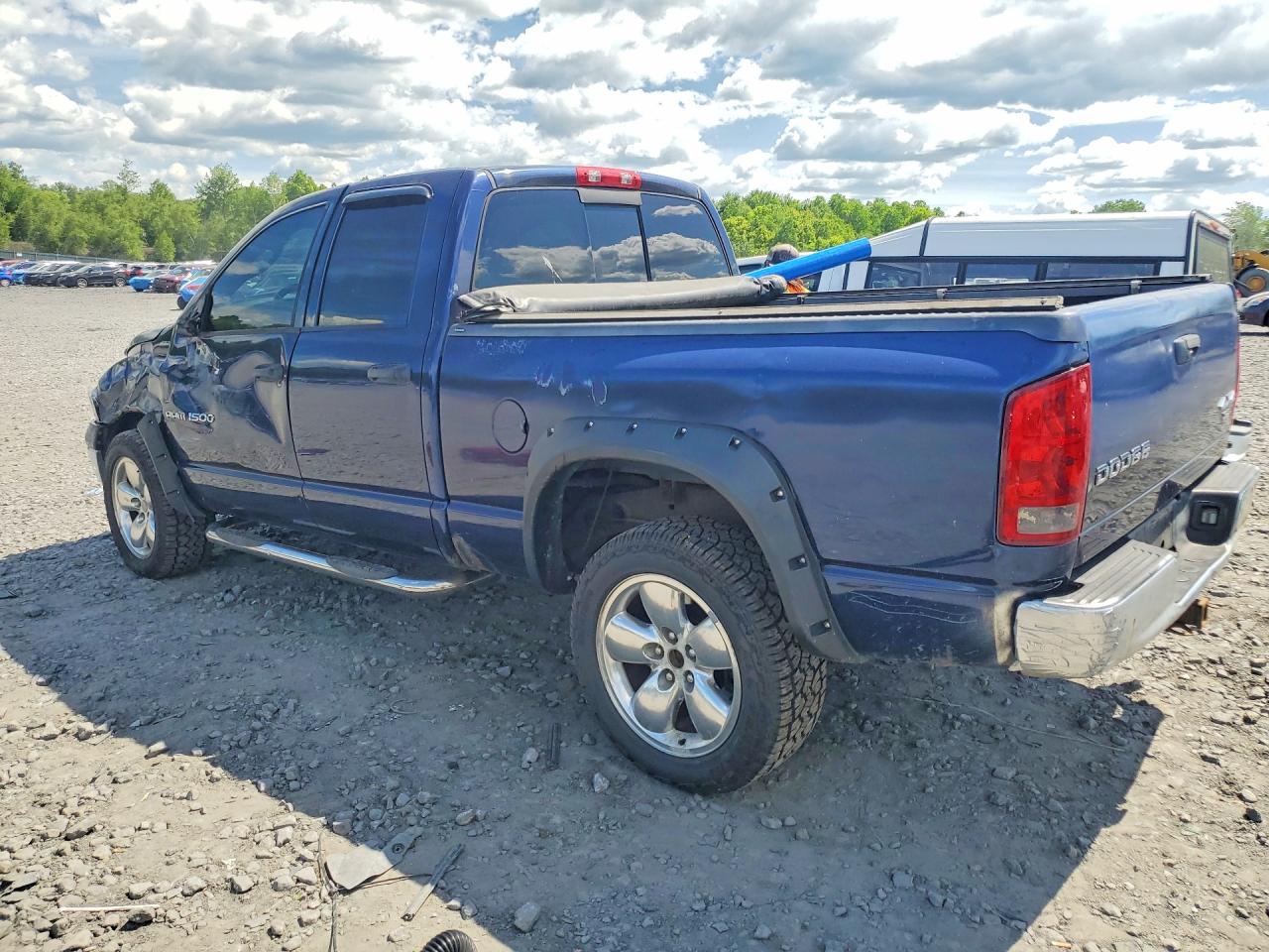 2004 DODGE RAM 1500 ST photo 3