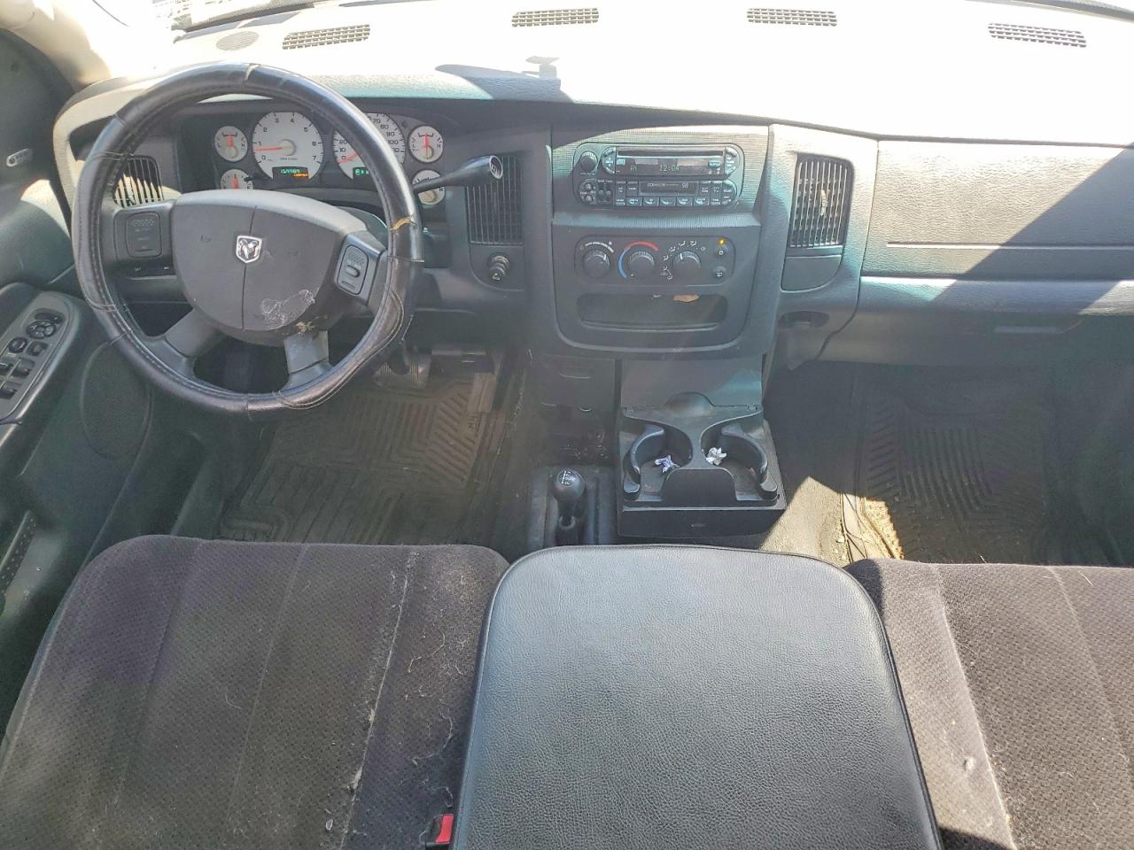 2004 DODGE RAM 1500 ST photo 15