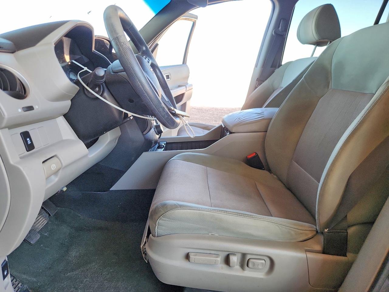 2015 HONDA PILOT SE photo 13