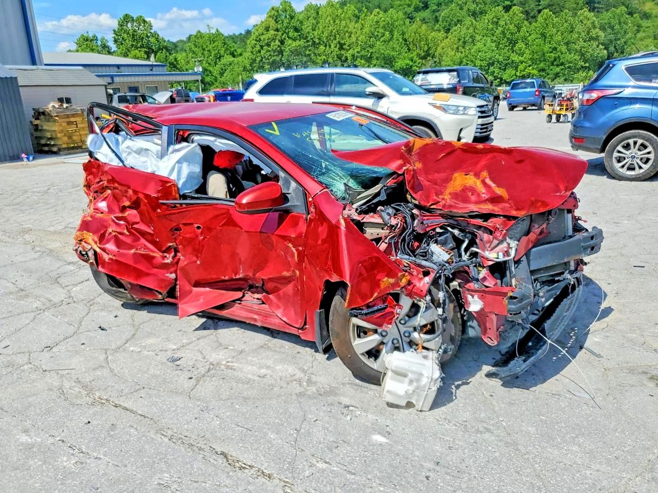 2014 TOYOTA COROLLA LE photo 10