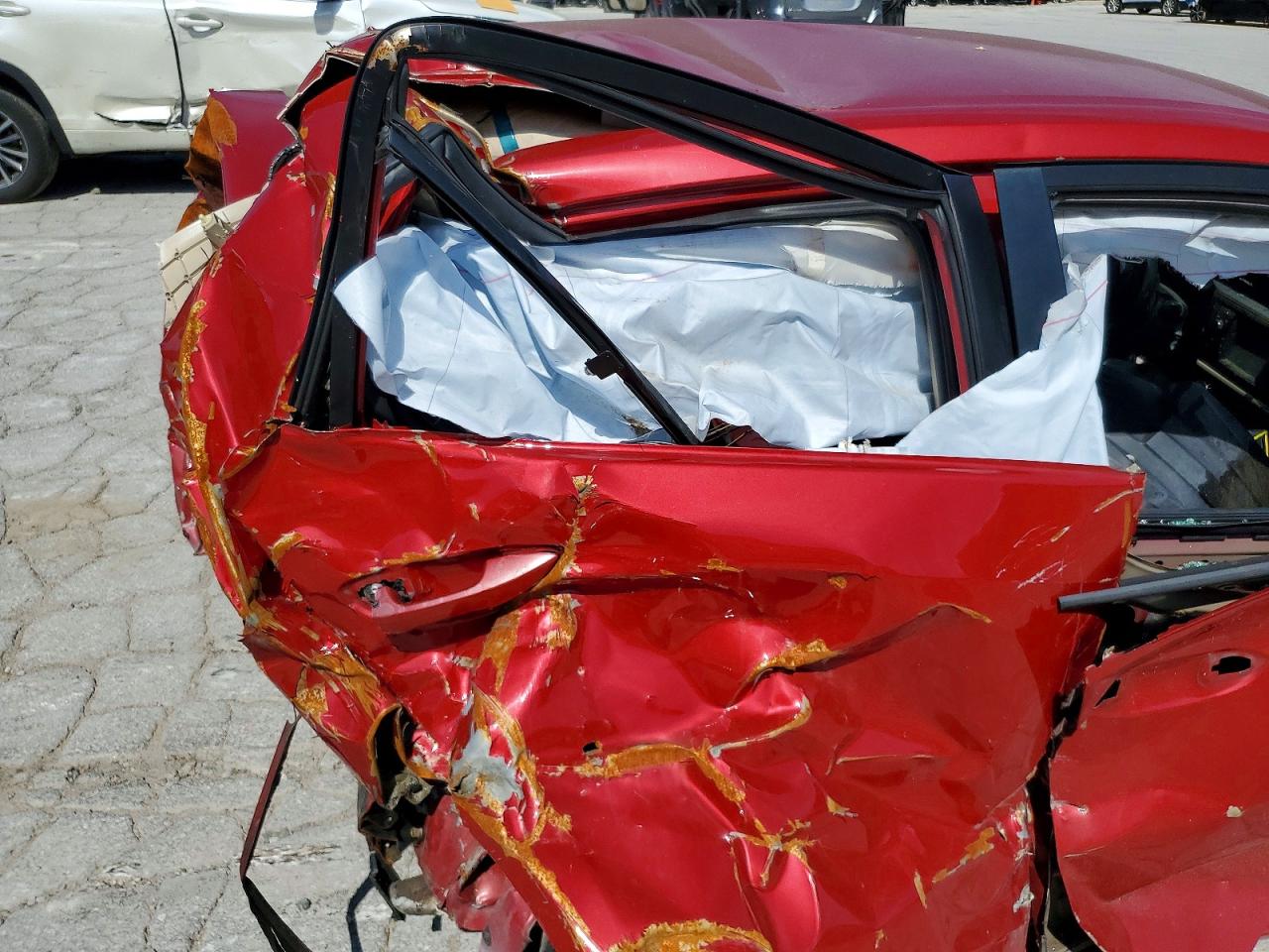 2014 TOYOTA COROLLA LE photo 28
