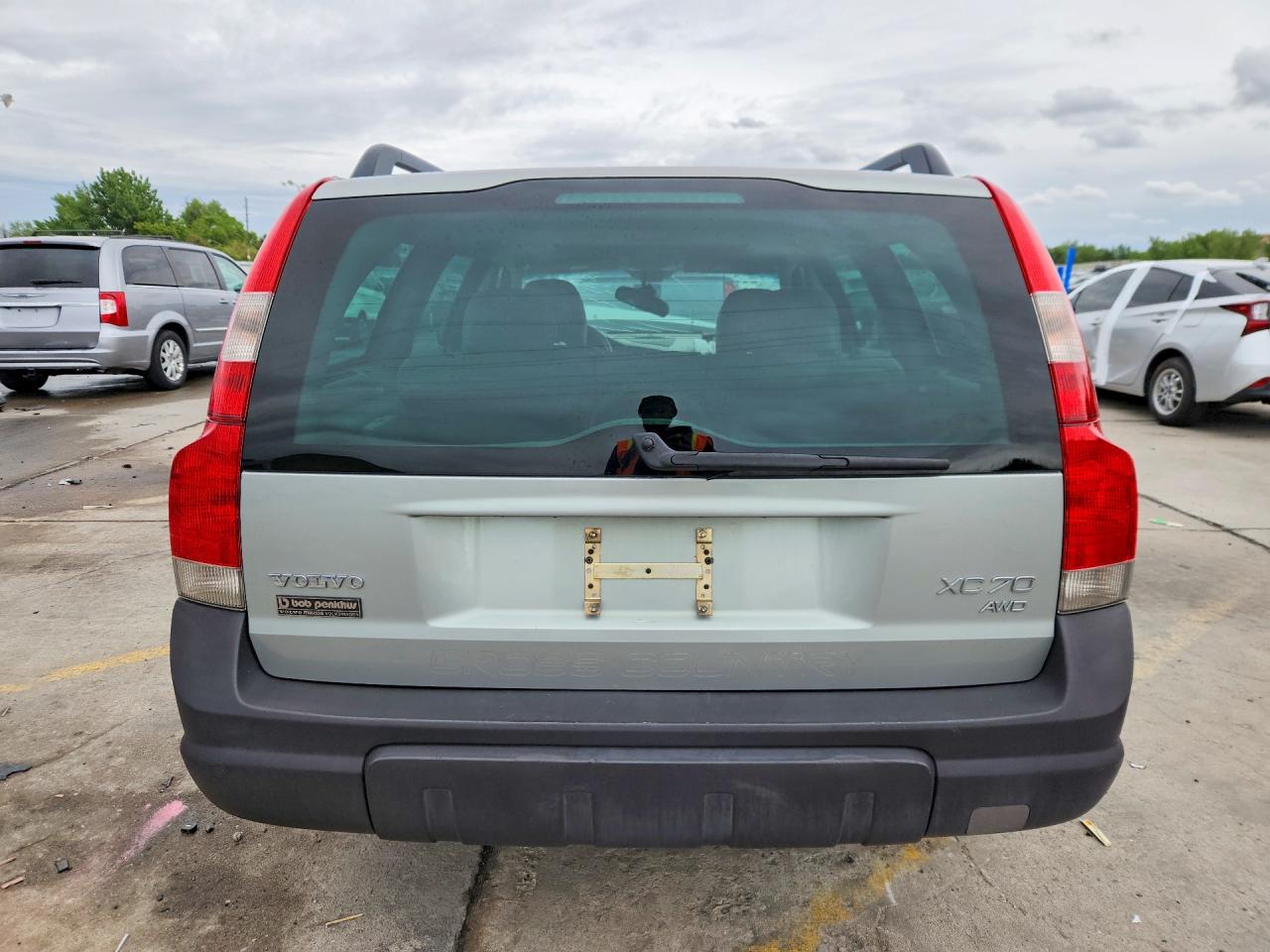 2004 VOLVO XC70 photo 16