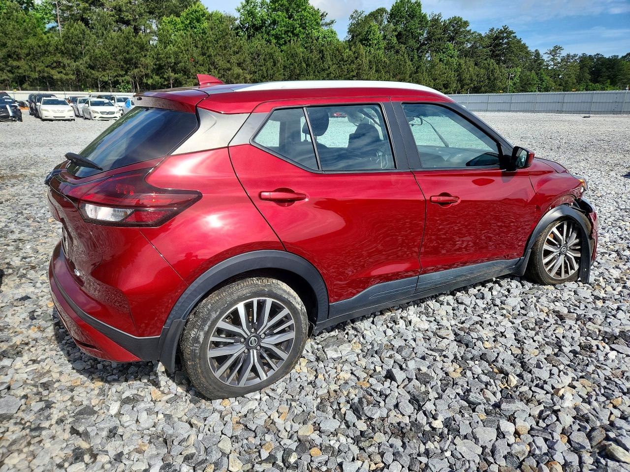 2021 NISSAN KICKS SV photo 3