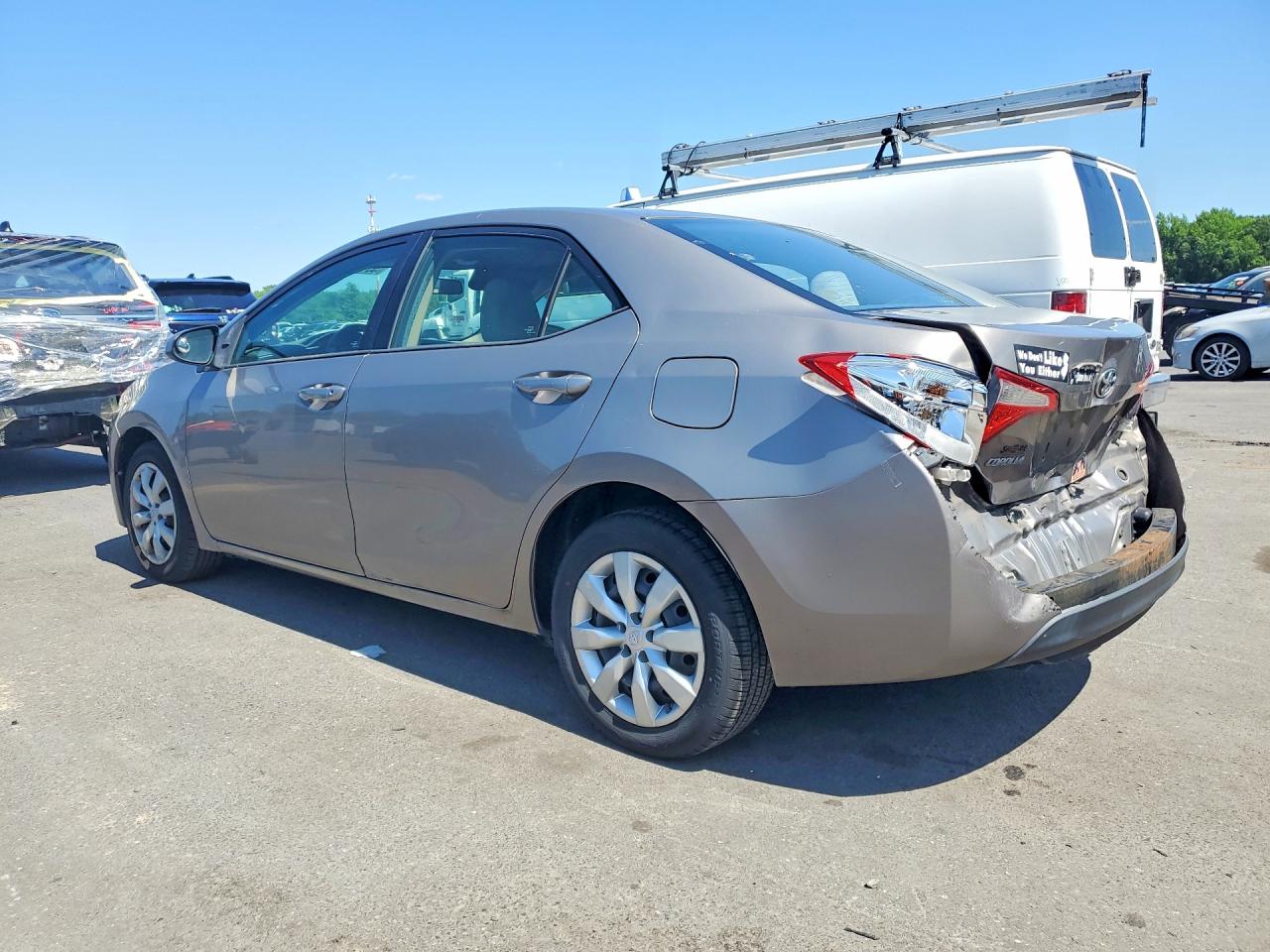 2016 TOYOTA COROLLA LE photo 2