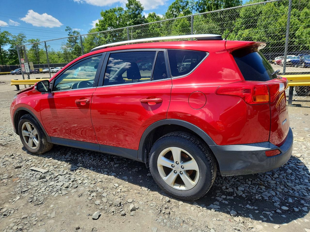 2014 TOYOTA RAV4 XLE photo 3