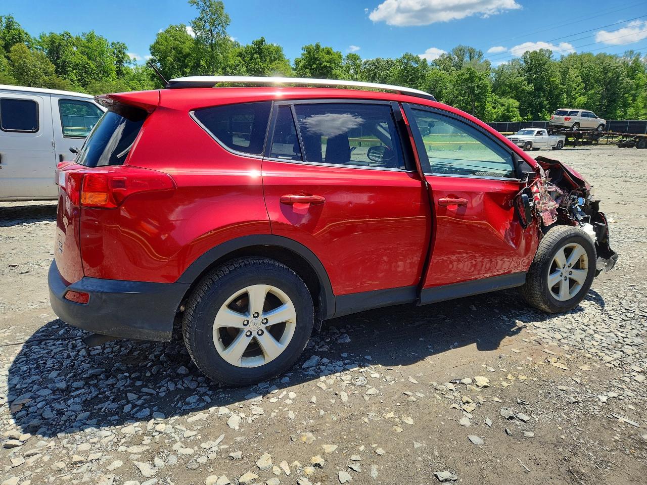 2014 TOYOTA RAV4 XLE photo 5