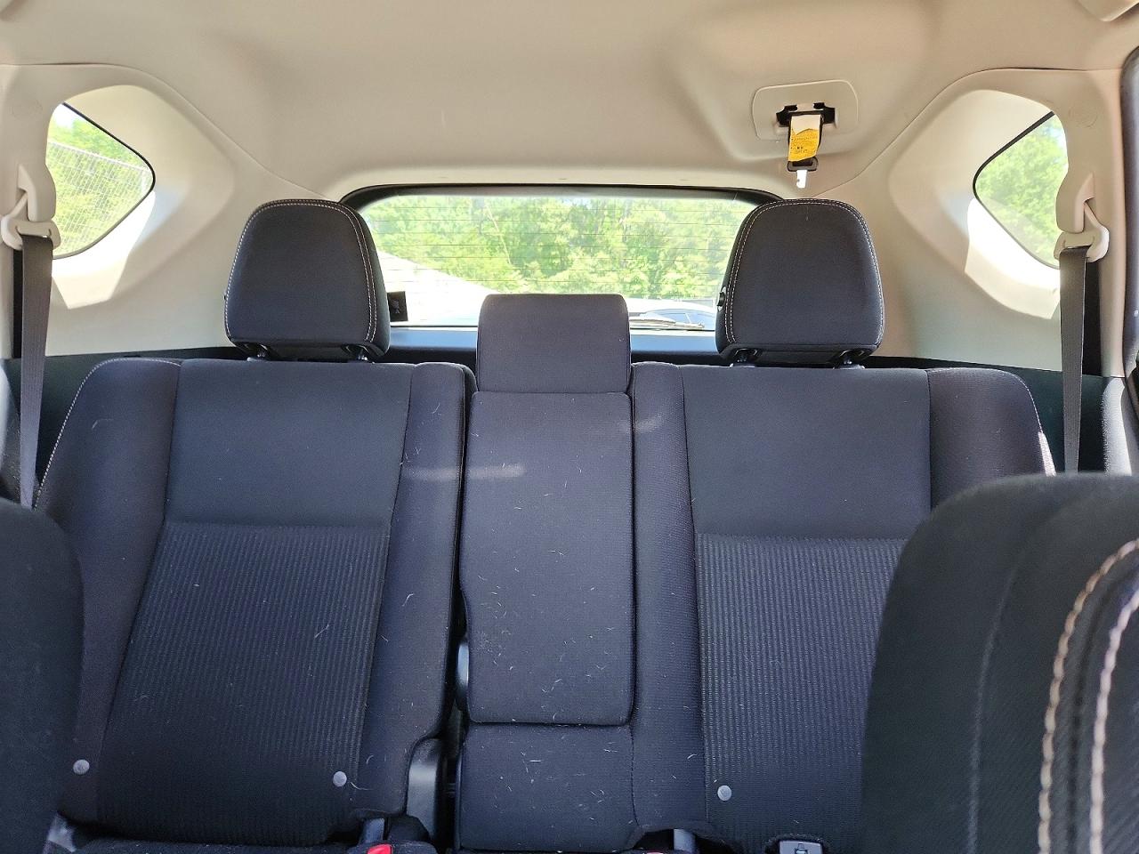 2014 TOYOTA RAV4 XLE photo 19