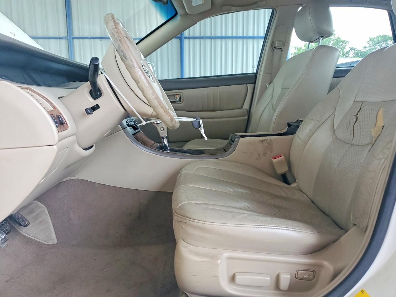 2004 TOYOTA AVALON XL photo 13