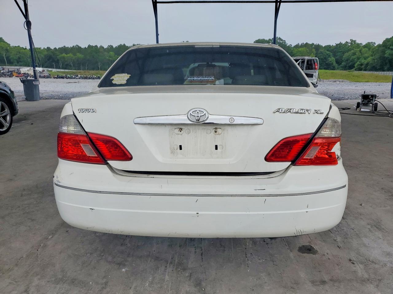 2004 TOYOTA AVALON XL photo 11