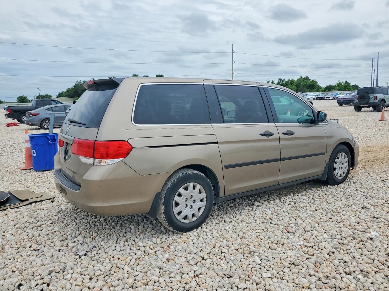 2010 HONDA ODYSSEY LX photo 5