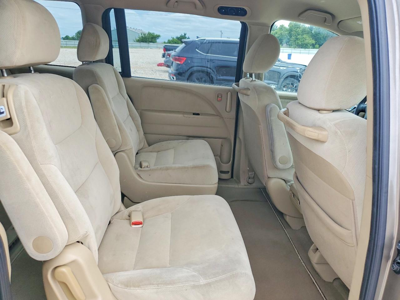 2010 HONDA ODYSSEY LX photo 21