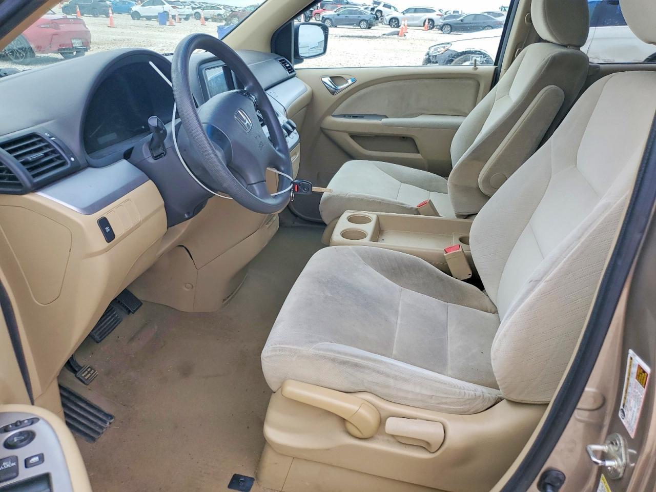 2010 HONDA ODYSSEY LX photo 13