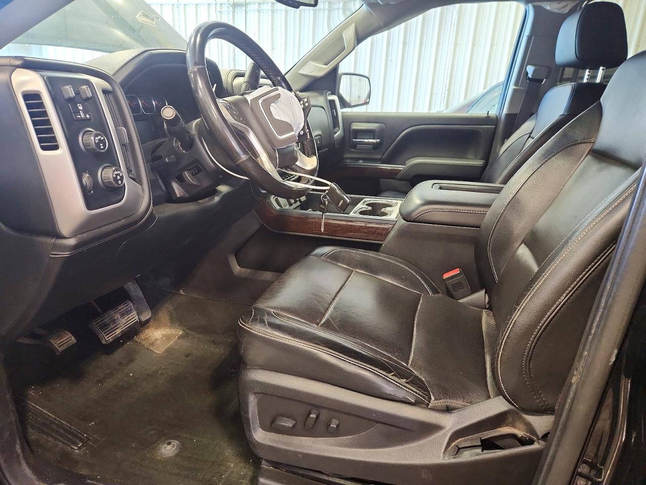 2017 GMC SIERRA K1500 SLT photo 7