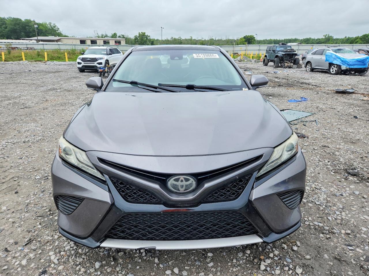 2019 TOYOTA CAMRY photo 9