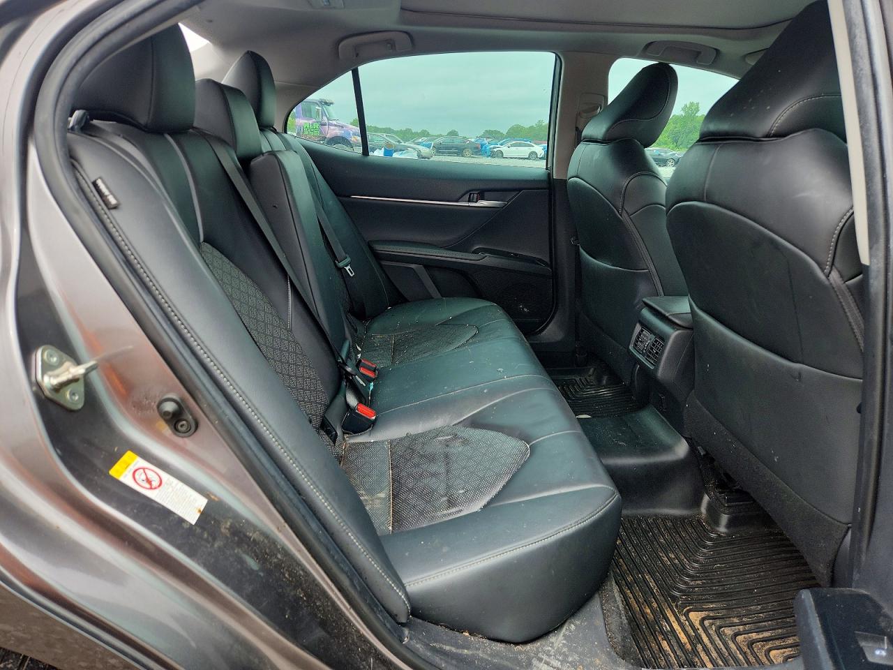 2019 TOYOTA CAMRY photo 19