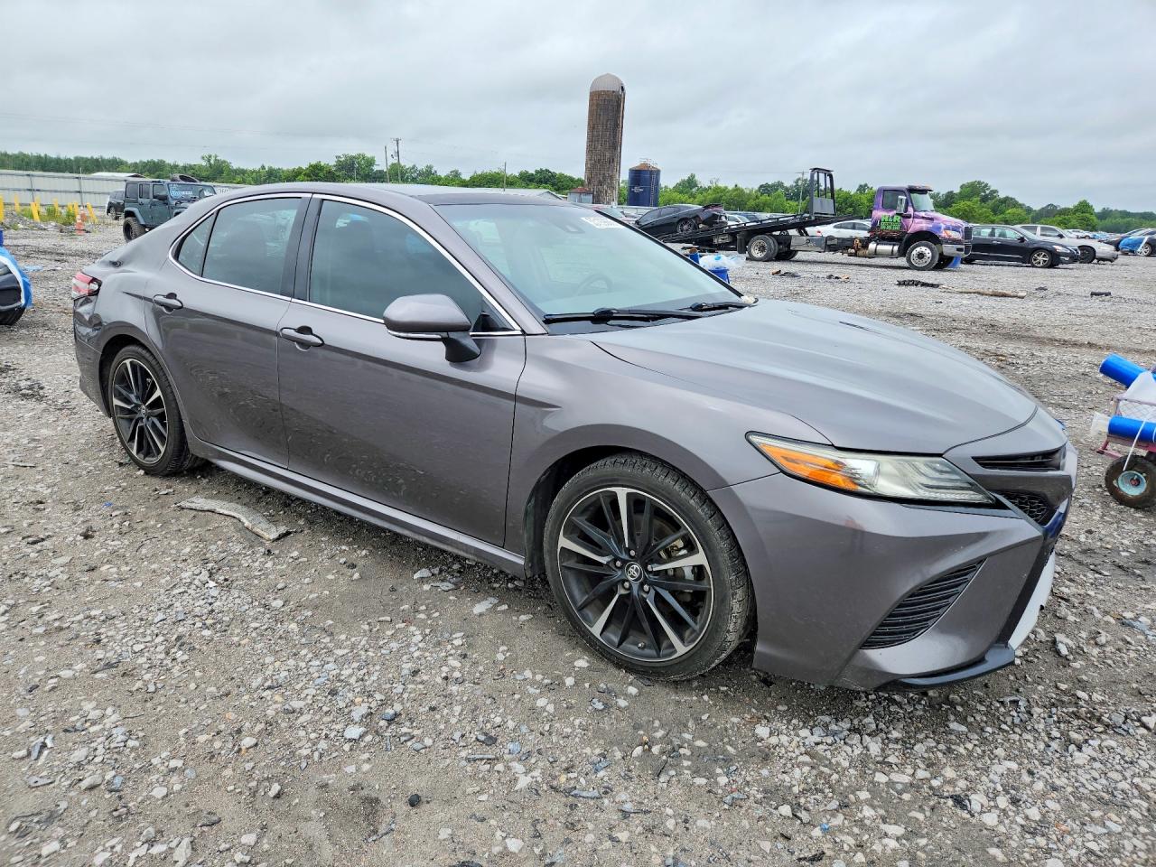 2019 TOYOTA CAMRY photo 7