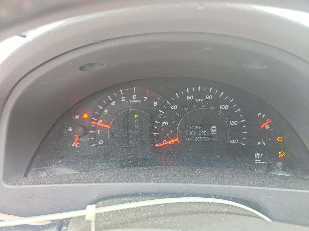 2009 TOYOTA CAMRY XLE photo 9
