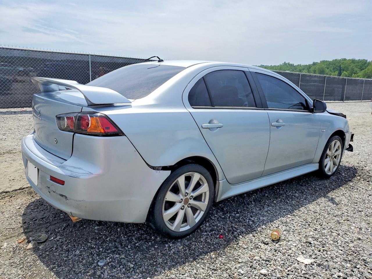 2013 MITSUBISHI LANCER GT photo 3