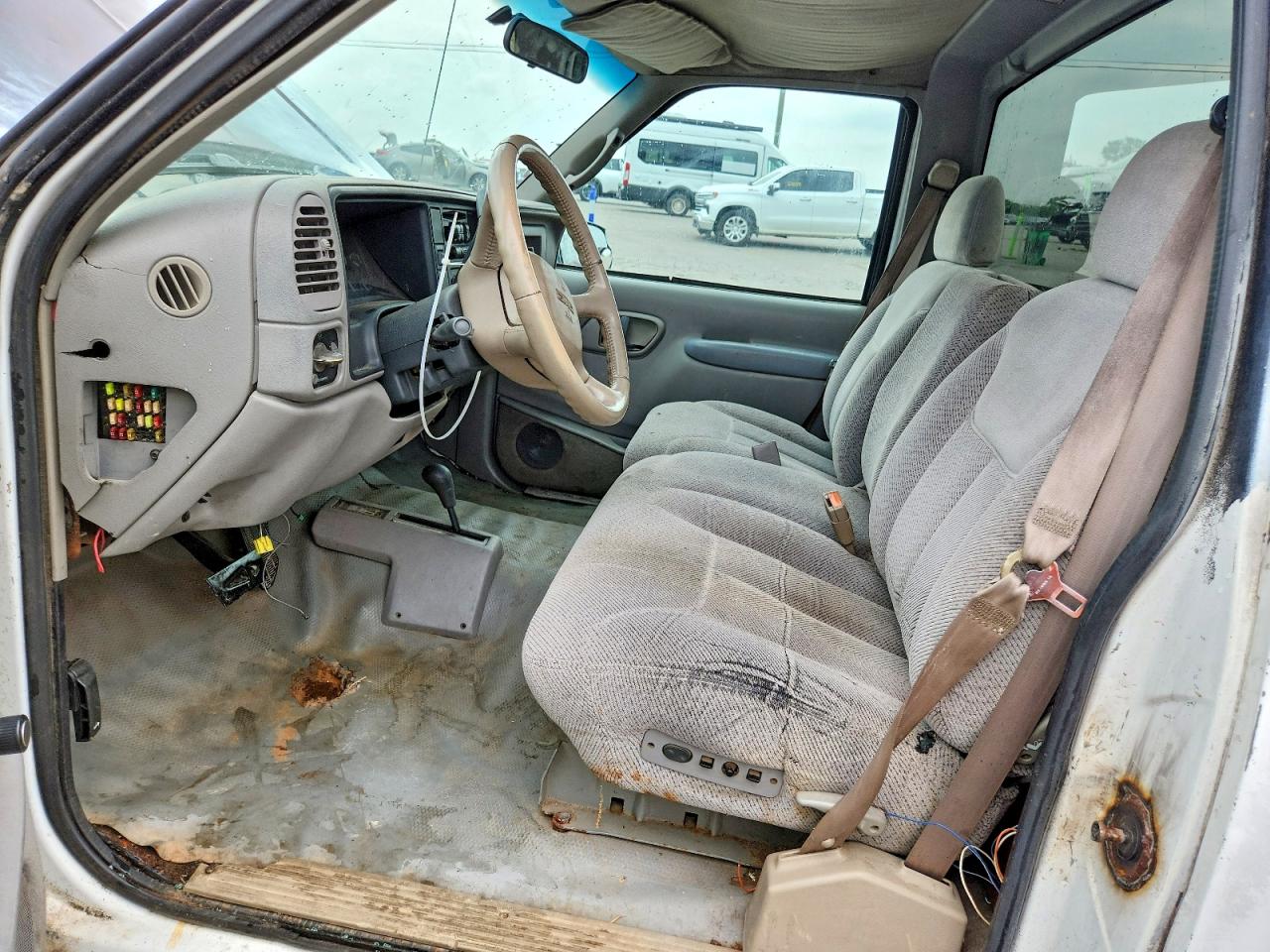 1999 CHEVROLET GMT-400 K2500 photo 13