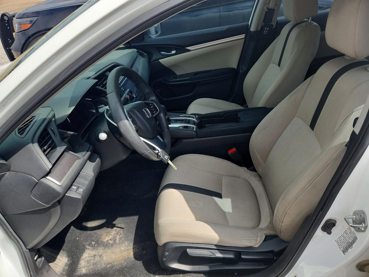 2017 HONDA CIVIC LX photo 19