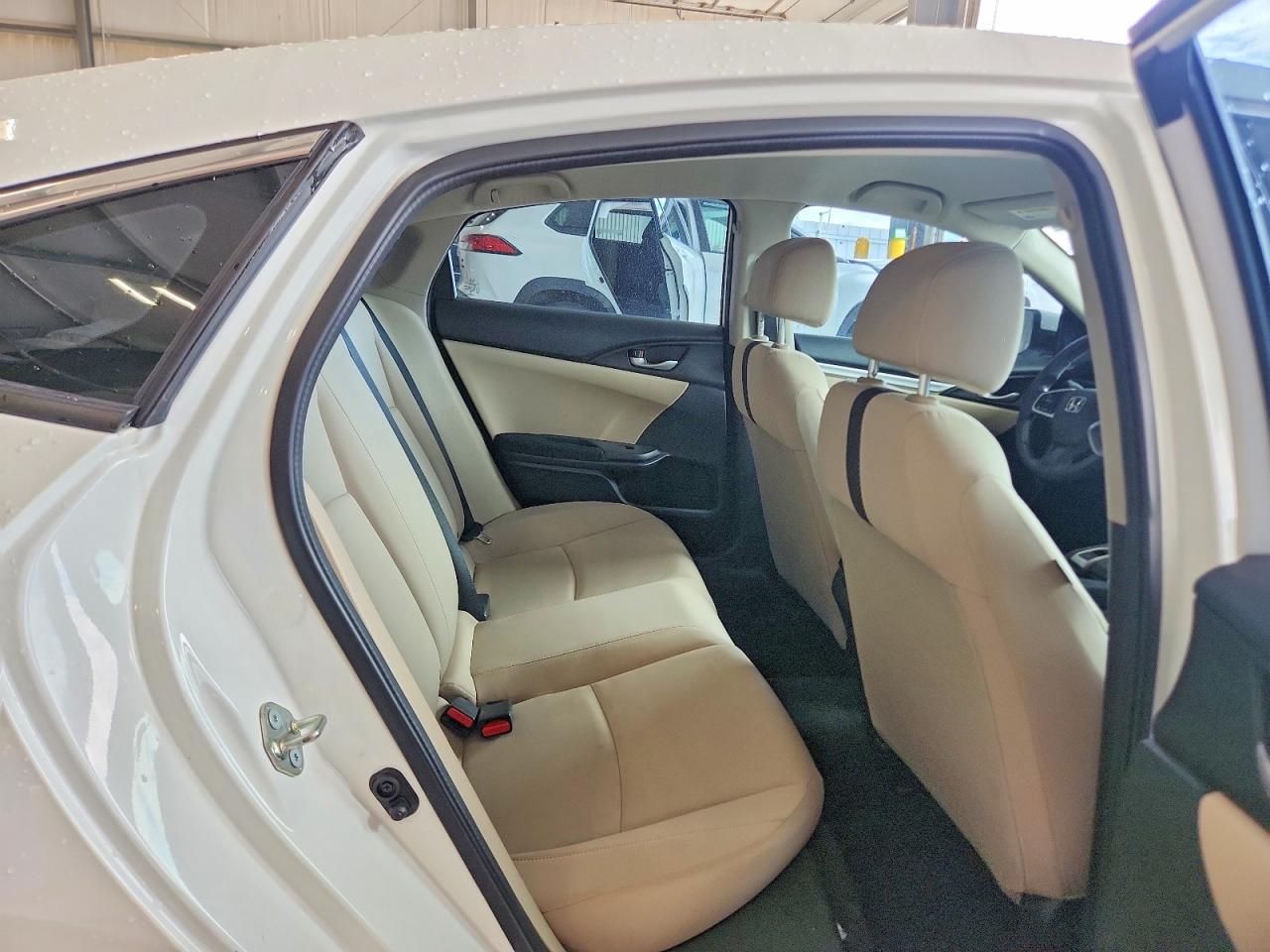 2017 HONDA CIVIC LX photo 28