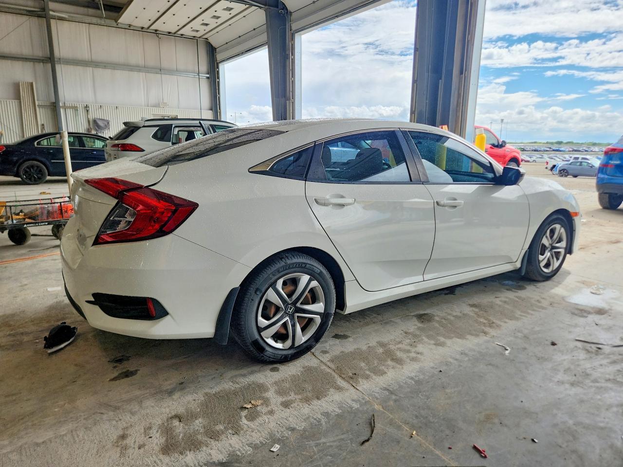 2017 HONDA CIVIC LX photo 7