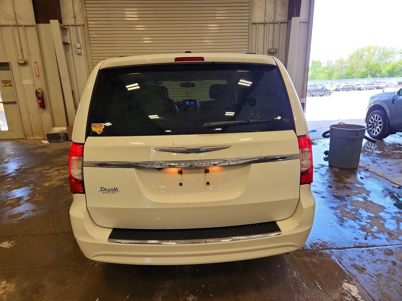2012 CHRYSLER TOWN & COUNTRY TOURING photo 11